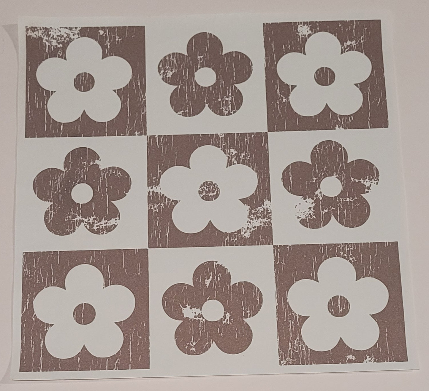 Brown checkered flowers